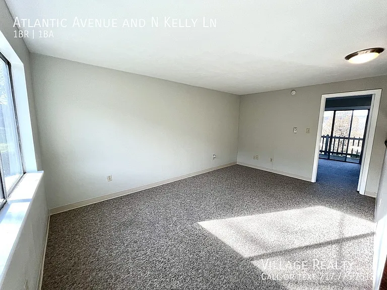 Atlantic Ave — Photo 31