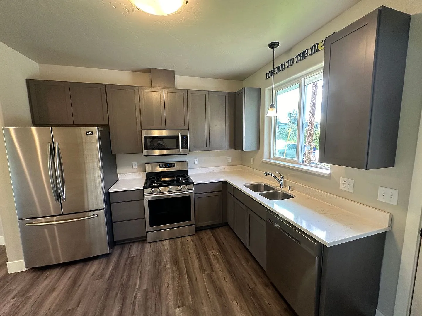 1167 E Westpoint Drive — Photo 3