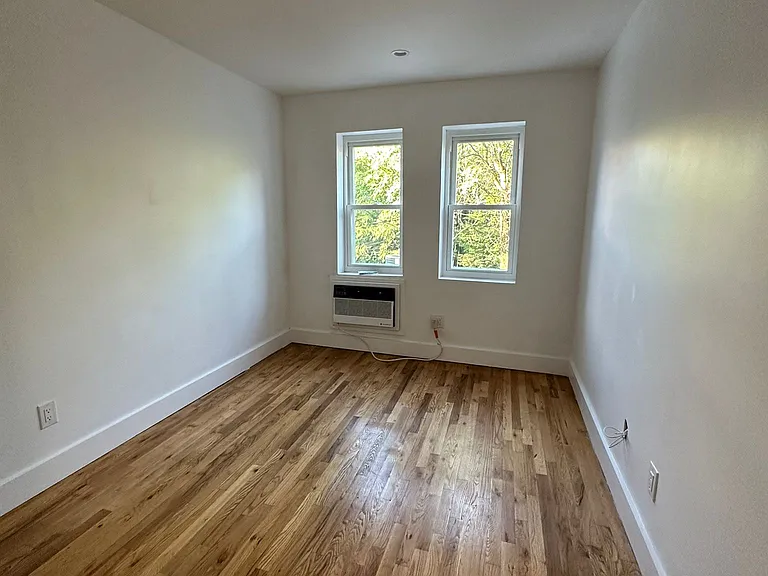 1129 Broadway #1B — Photo 16