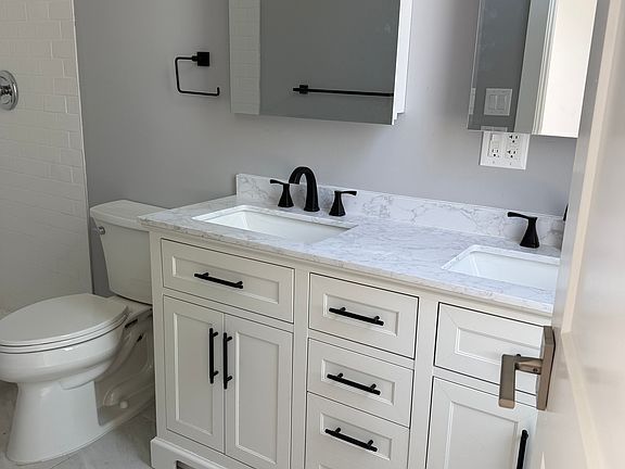 4th image of 2213 S Christiana Ave #2
