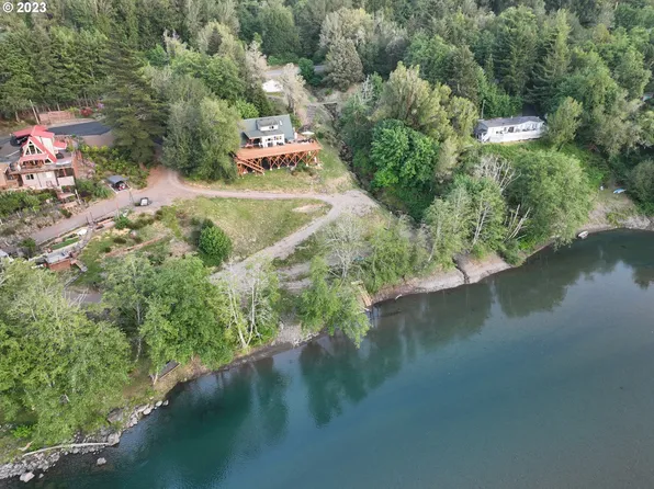99749 S Bank Chetco River Rd, Brookings, OR 97415