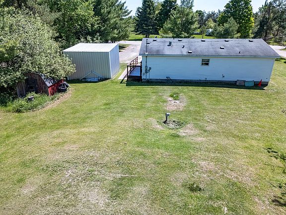 3rd image of 3456 Miller St