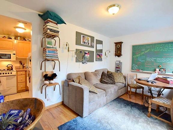 3rd image of 255 W 75th St APT 6G