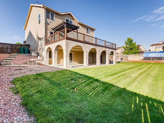 Private entrance to basement