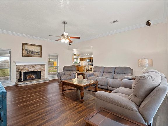 3rd image of 2210 Magnolia Bnd