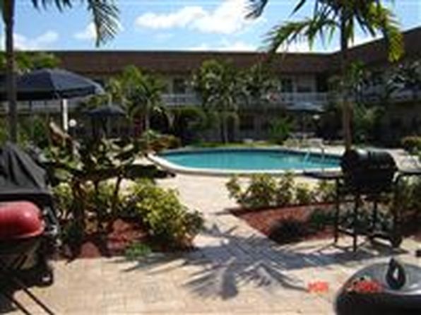 130 NE 41st St APT 9