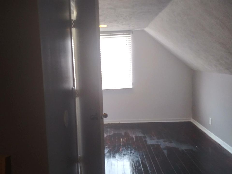 1st image of 825 S 42nd St #3