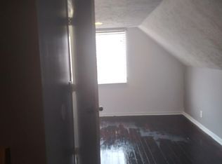 825 S 42nd St #3, Omaha, NE 68105