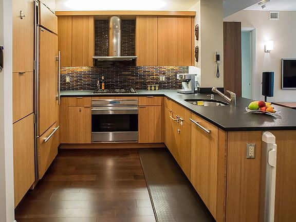 4th image of 70 Little St W #17G