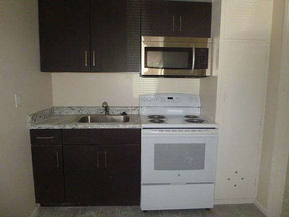 5th image of 546 N Drew St W #546