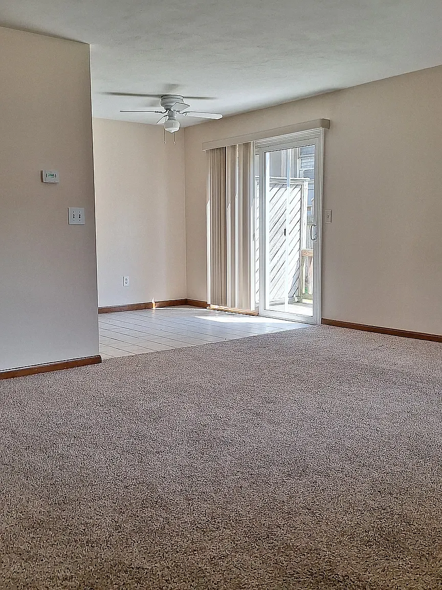 2 bed, 1.5 bath, 1000 sqft, $2,300 — Photo 3
