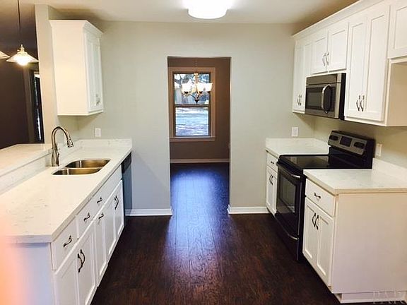3rd image of 1234 Holliday Dr