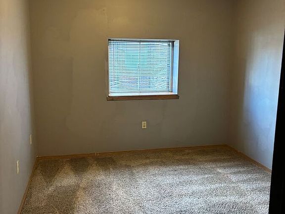 4th image of 109 E Luverne St APT 322