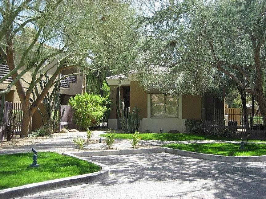 Community entry and club house