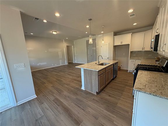 7th image of this home