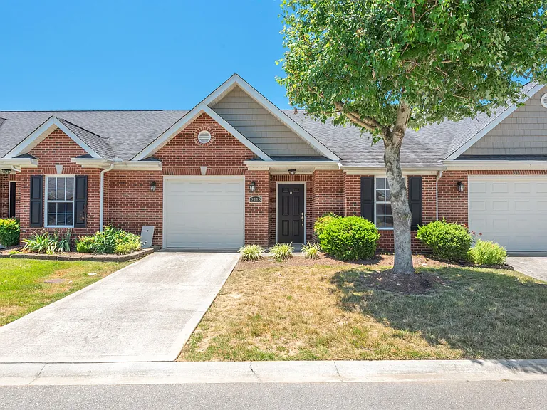 2113 Fig Tree Way — Photo 2