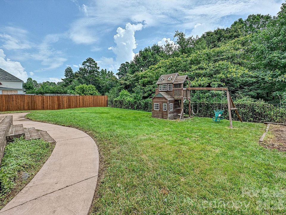 1st image of 7648 Natalie Commons Dr