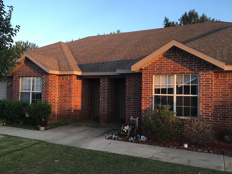 2nd image of 4303 SW Broadstone Ave
