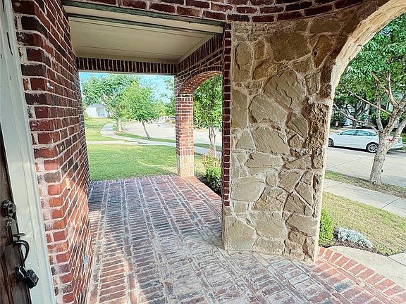 2nd image of 1008 Caudle Ln
