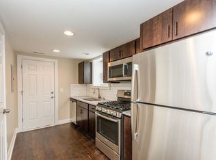 Logan Square / East Humboldt Updated 3 Bedroom Apartment, Chicago, IL 60647
