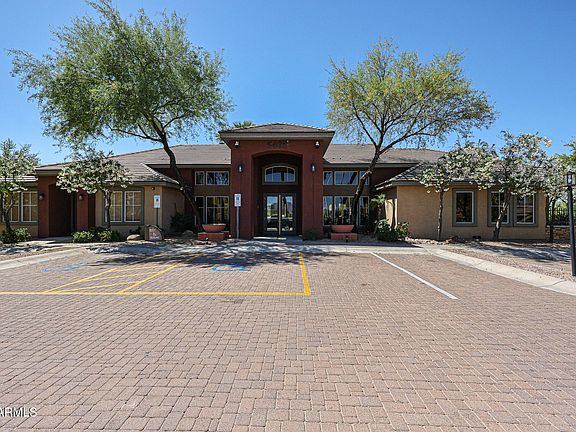 4th image of 5401 E VAN BUREN Street #1068