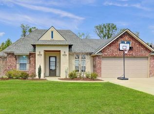 115 Talon Rd, Youngsville, LA 70592
