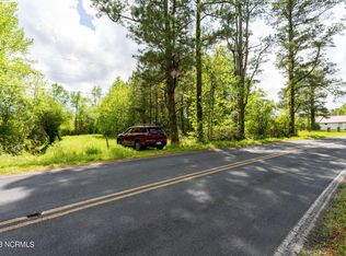 601 W Bridgers St, Burgaw, NC 28425