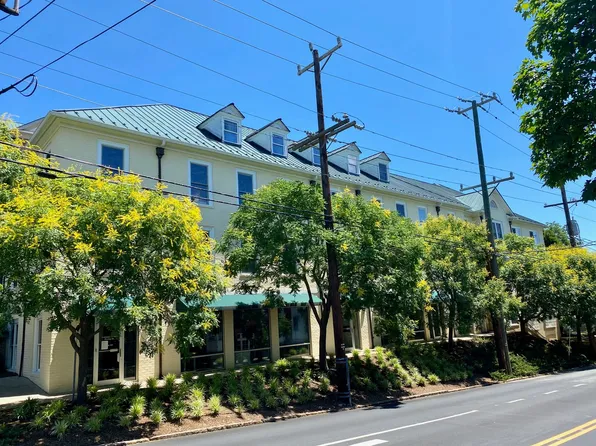 1001 Market St E APT 10, Charlottesville, VA 22902