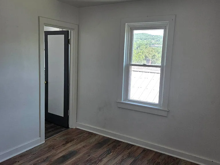 400 Walnut St — Photo 5