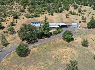 1374 Linn Rd, Eagle Point, OR 97524