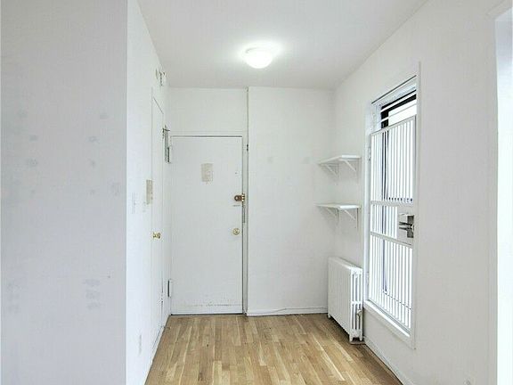 2nd image of 310 E 6th St #27