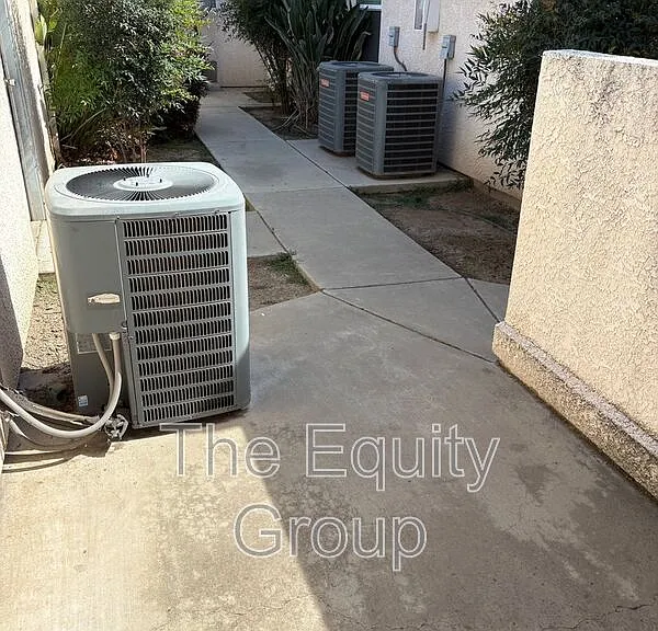 1317 S Crowe St #A — Photo 16
