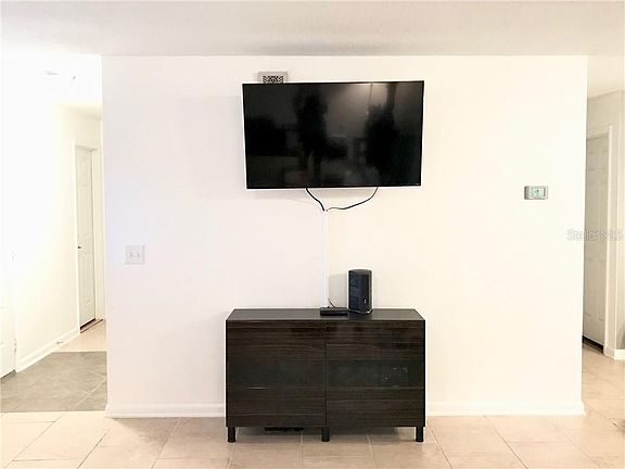 4th image of 11334 Davison Ln