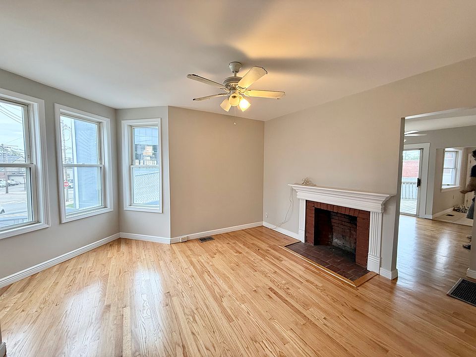 1st image of 12 Sharon St
