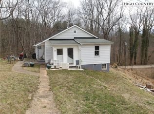 229 Lincoln Heights Rd, Wilkesboro, NC 28697