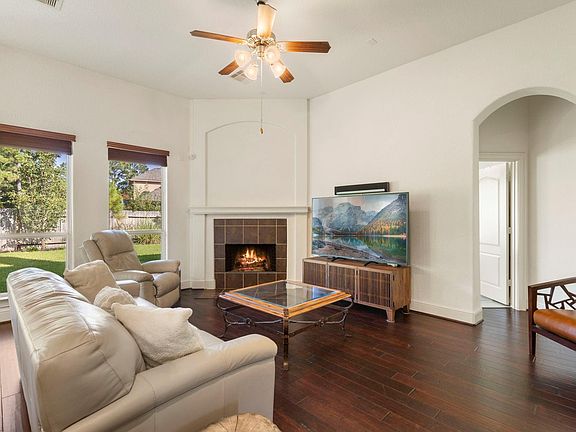 4th image of 10 Sagamore Ridge Pl