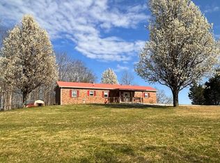 950 Prater Ridge Rd, Wellington, KY 40387