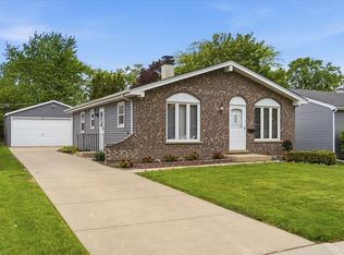 58 N California Ave, Mundelein, IL 60060