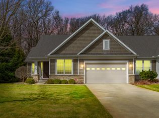 8892 Oakland Hills Cir, Portage, MI 49024