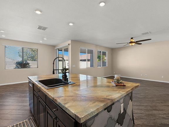 5th image of 1138 E REGENT Drive