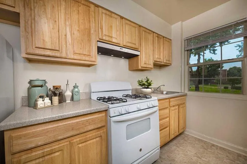 Kirkwood Apartments — Photo 3