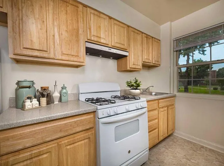 Kirkwood Apartments — Photo 3