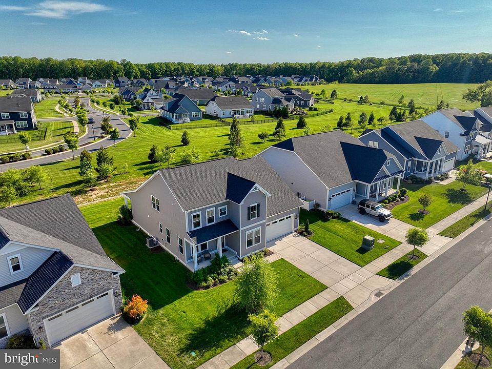 1st image of 19424 Lovett Ln