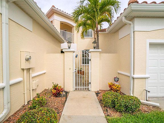 4th image of 8669 Villanova Dr #502