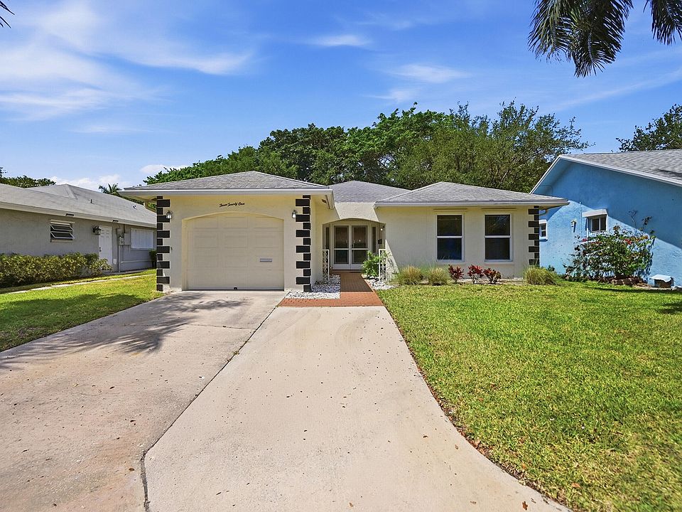 1st image of 321 Del Rio Boulevard
