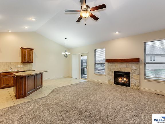 2nd image of 1711-1713 N Bedford Cir