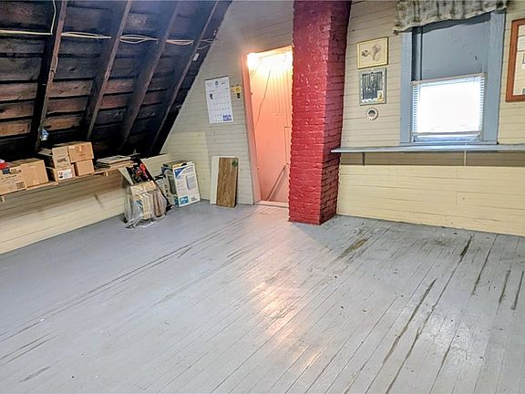 4th image of 49 Howlett St