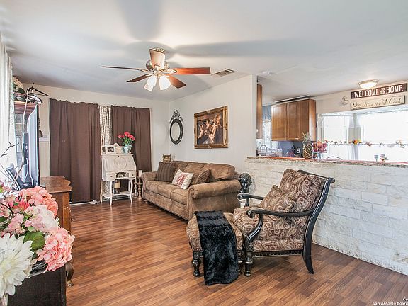 3rd image of 4303 Sun Gate Dr
