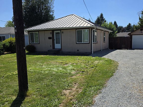 2nd image of 730 Myrtine St