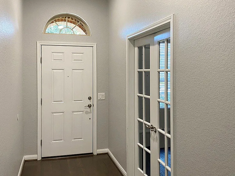 10 Pinestead Ct — Photo 5